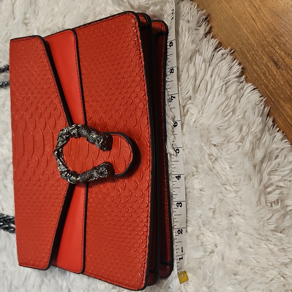 Red Snake Embossed‎ Chain Shoulder Bag Women's Fashion Clutch - Picture 11 of 15